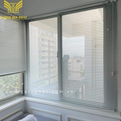 Rèm trường học